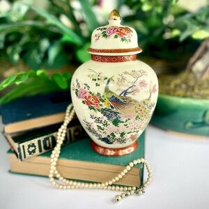 Vintage 1970s Satsuma Gold Floral Peacock Japanese Porcelain 8” Jar Vase Japan